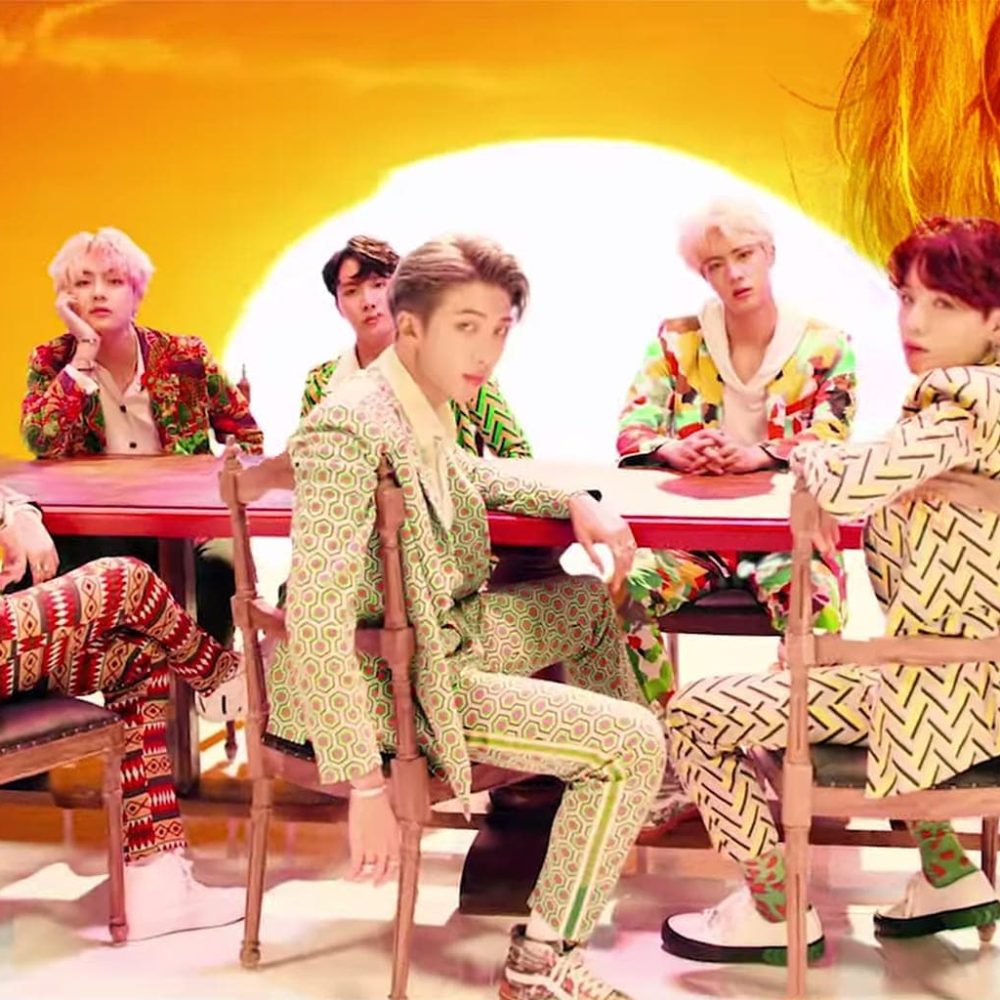 01-BTS-idol-MV-vid-2018-billboard-1548