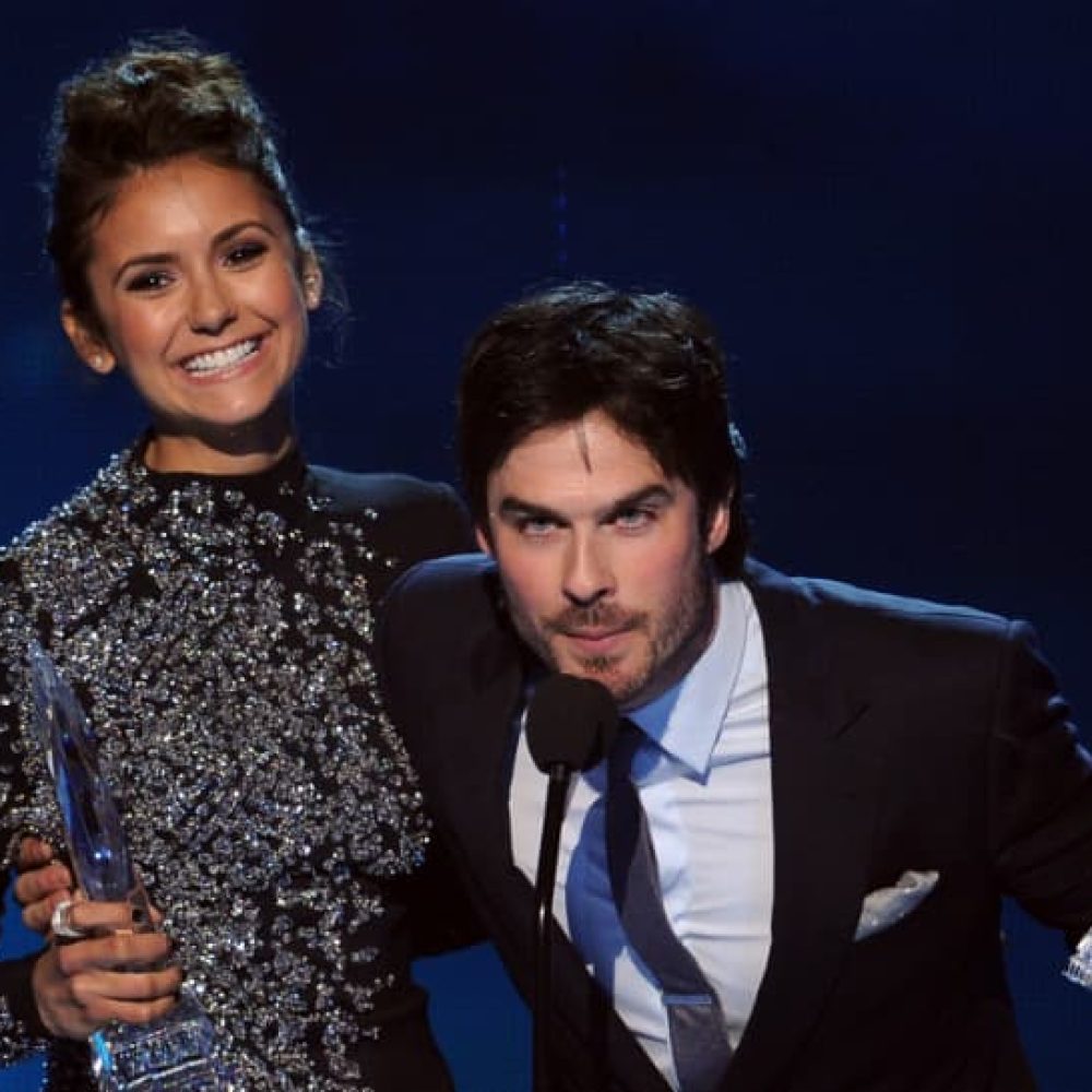 Nina-Dobrev-The-Vampire-Diaries-season-8 ian somerhalder