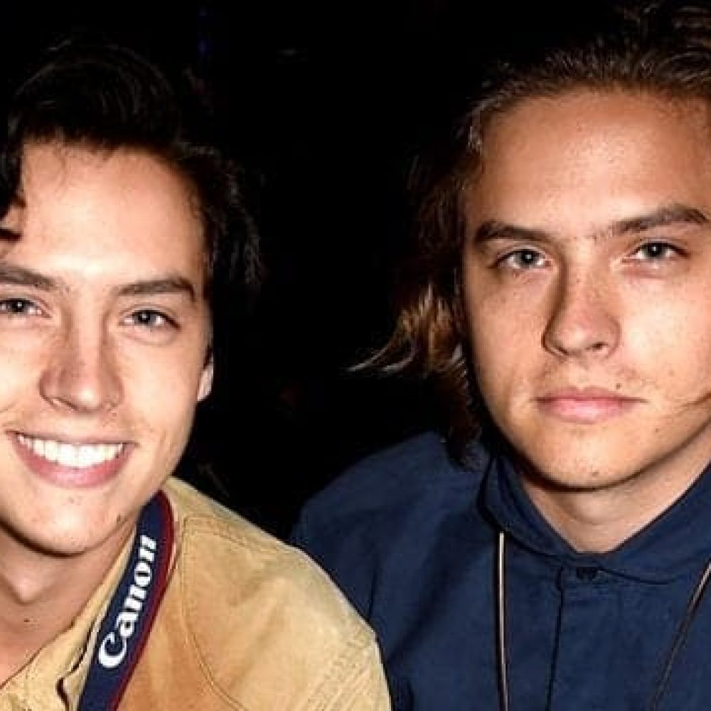 cole-and-dylan-sprouse-1495446625-list-handheld-0