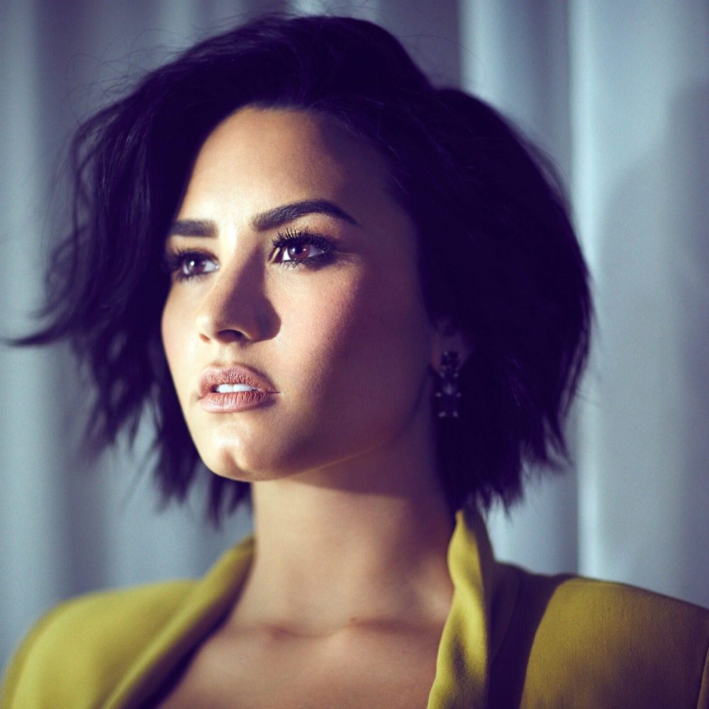 demi_lovato_american-360Baze.com_