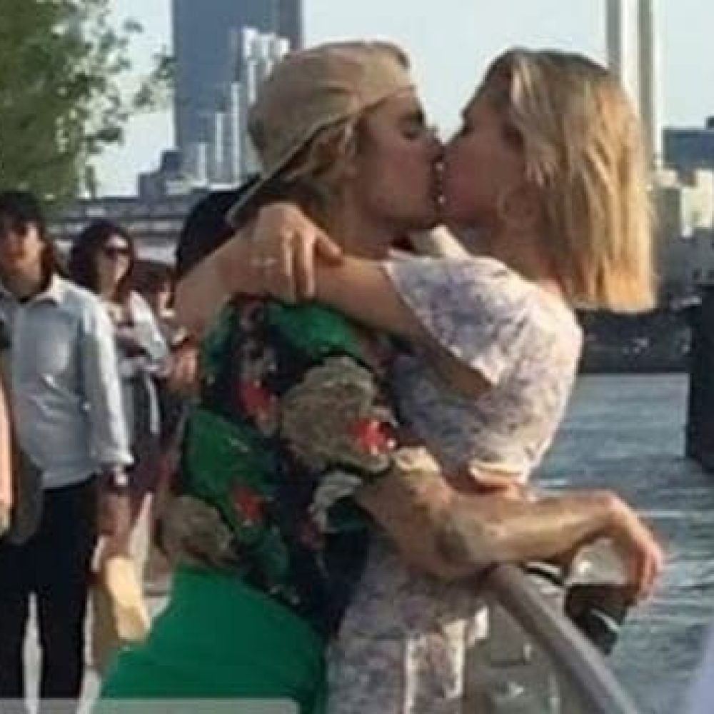 justin-bieber-hailey-baldwin-caught-kissing-tmz-ftr