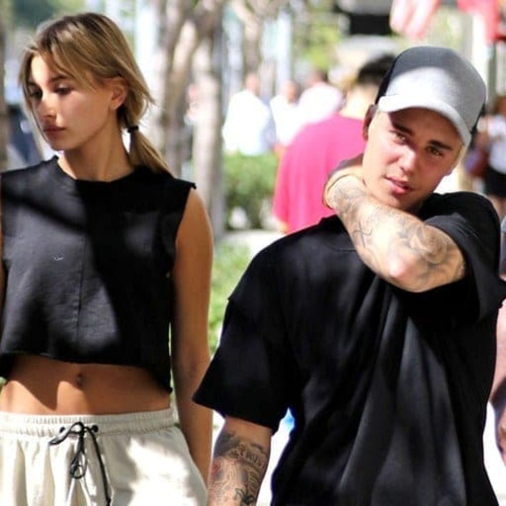 justin-bieber-hailey-baldwin-kissing-partner