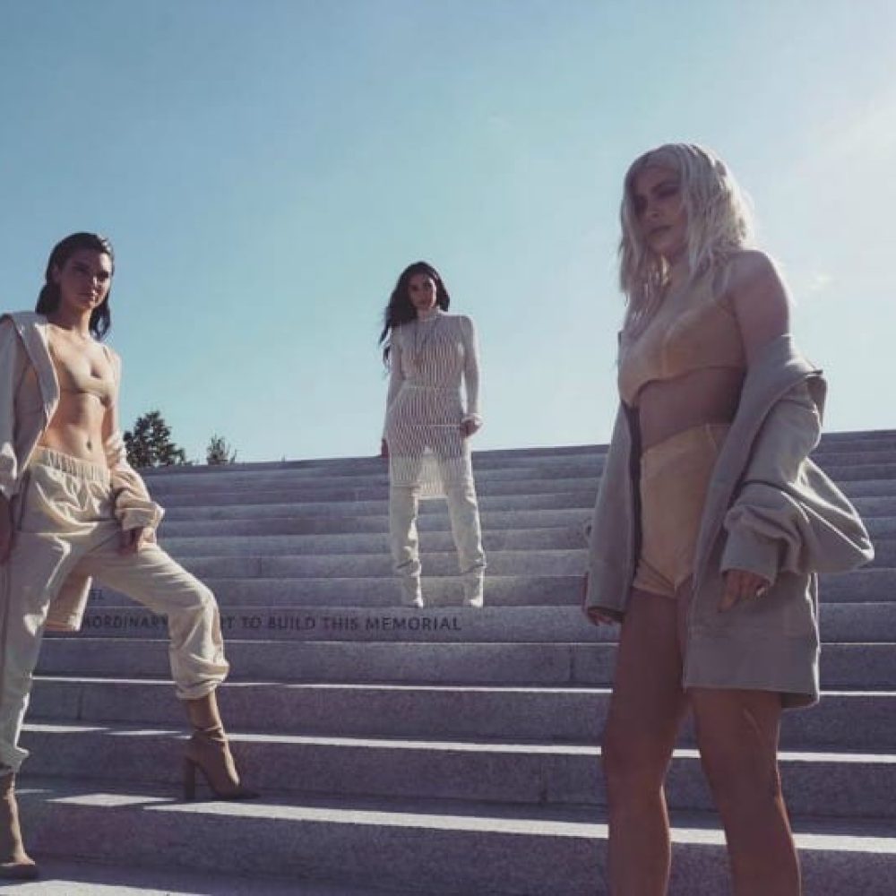 Kim, Kendall i Kylie u Yeezy Season 4 kolekciji (foto: Instagram)