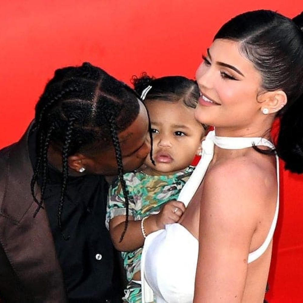 SANTA MONICA, CALIFORNIA - AUGUST 27: (L-R) Travis Scott, Stormi Webster, and Kylie Jenner attend the premiere of Netflix's "Travis Scott: Look Mom I Can Fly" at Barker Hangar on August 27, 2019 in Santa Monica, California. (Photo by Jon Kopaloff/FilmMagic)