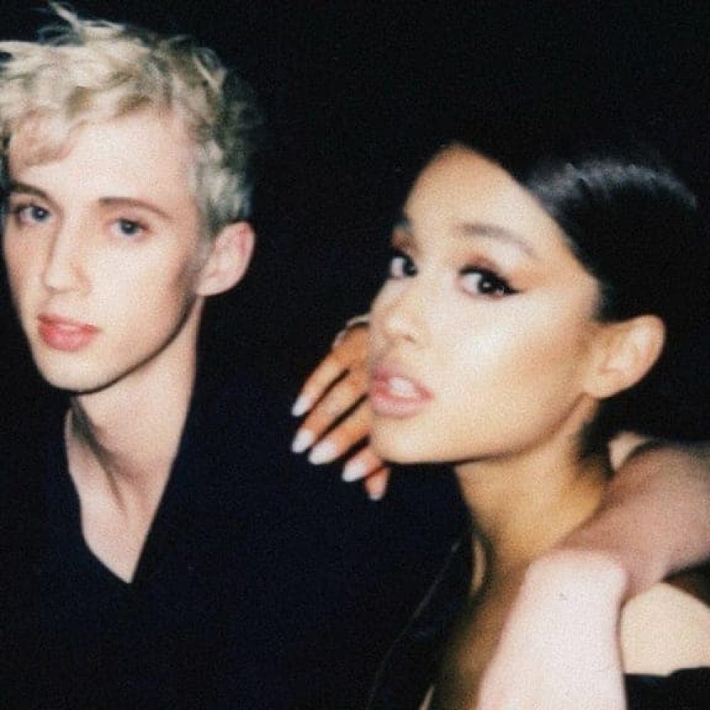 troye-sivan-ariana-grande-dance-to-this-01